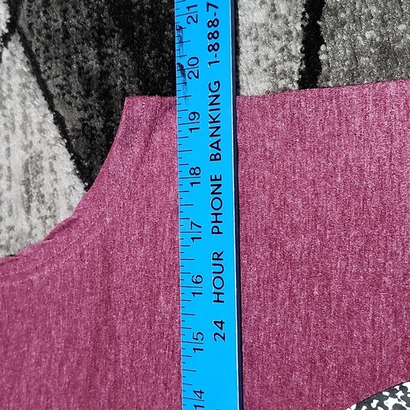 DIANE'S BOUTIQUE PATRIOTIC STARS & STRIPES MOUTH TOUGUE MAROON LARGE TANK-TOP - Picture 5 of 10